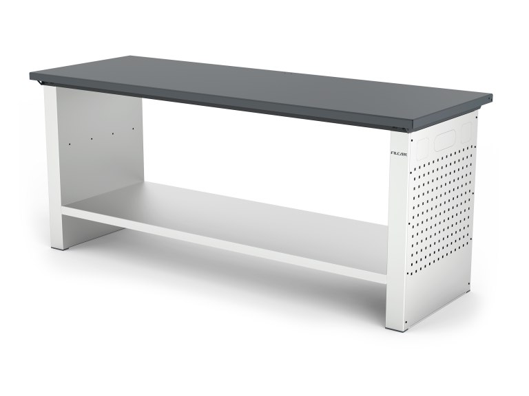 Banco da lavoro ad altezza fissa, con piano in acciaio standard da 3 mm, fianchi chiusi con predisposizioni elettriche e ripiano grande. L 2000 mm